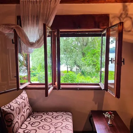 Holiday home Varljivo Leto, Fruska Gora *