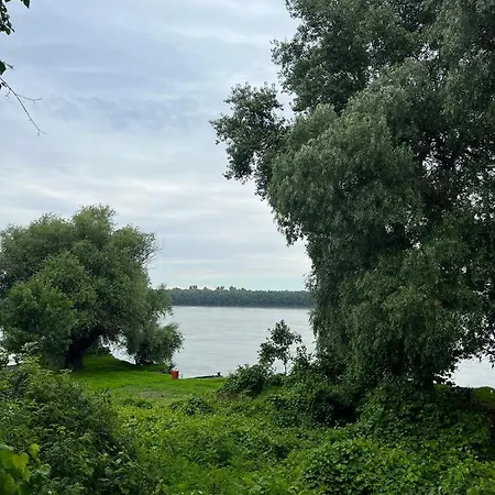 Varljivo Leto, Fruska Gora Holiday home *