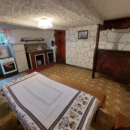 Varljivo Leto, Fruska Gora Holiday home Cortanovci