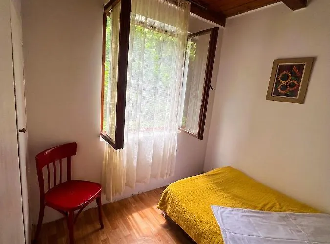 Varljivo Leto, Fruska Gora * Cortanovci