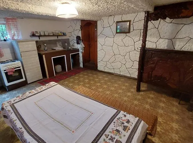 Varljivo Leto, Fruska Gora Дом отдыха Cortanovci